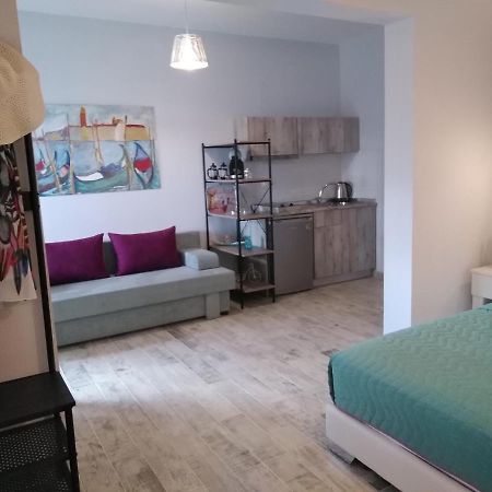Sofis Studios يميناريا المظهر الخارجي الصورة